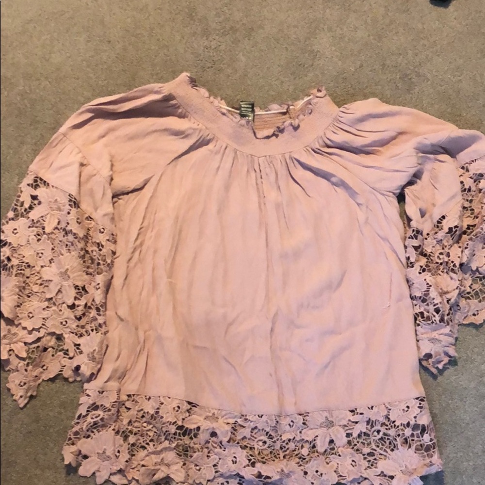 Blouse with flower detailing